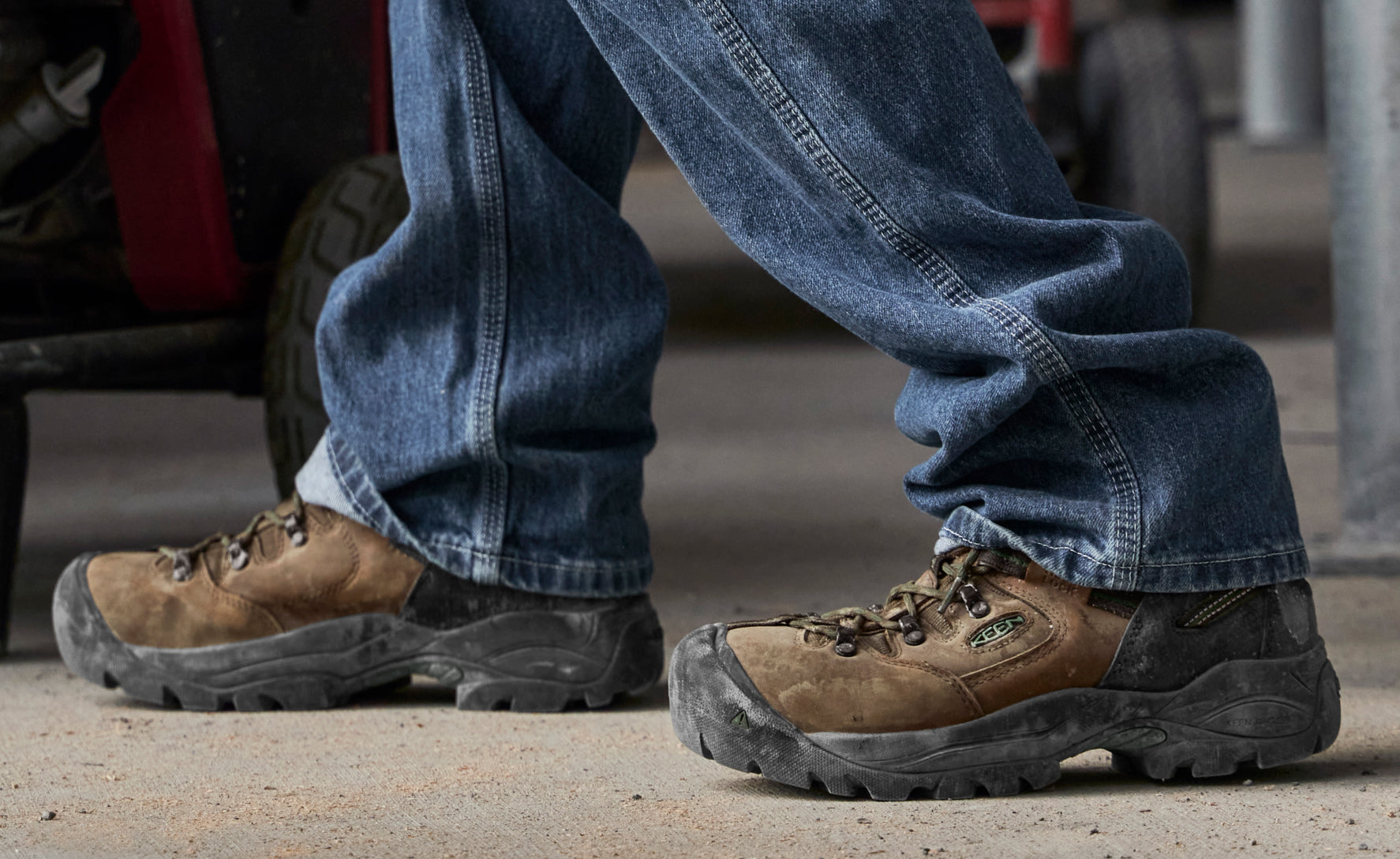 Men's Pittsburgh Energy 6 Waterproof Boot (Carbon Toe)  |  Cascade Brown/Greener Pastures - Image 6