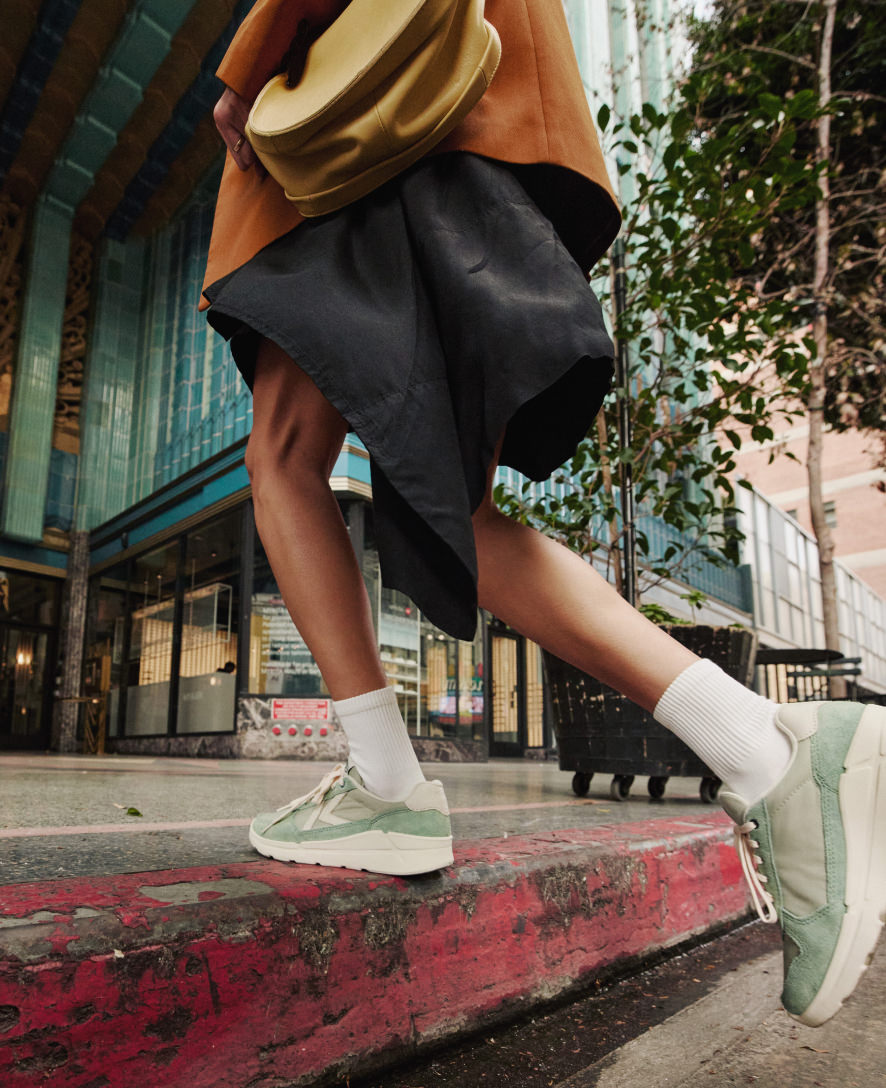 Women's KM2 Jogger | Iceberg Green/Desert Sage - Image 8