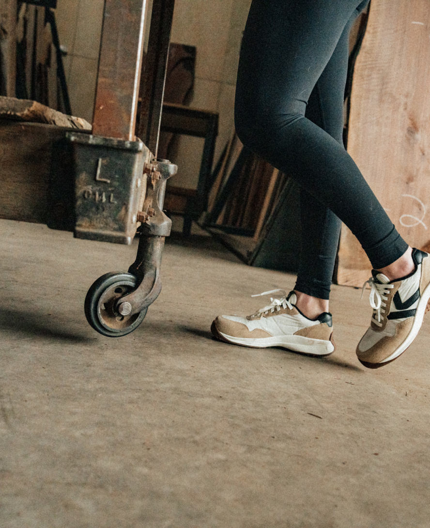 Women's KS86 Utility Work Sneaker (Carbon Toe) | Magnet/Gum - Image 8